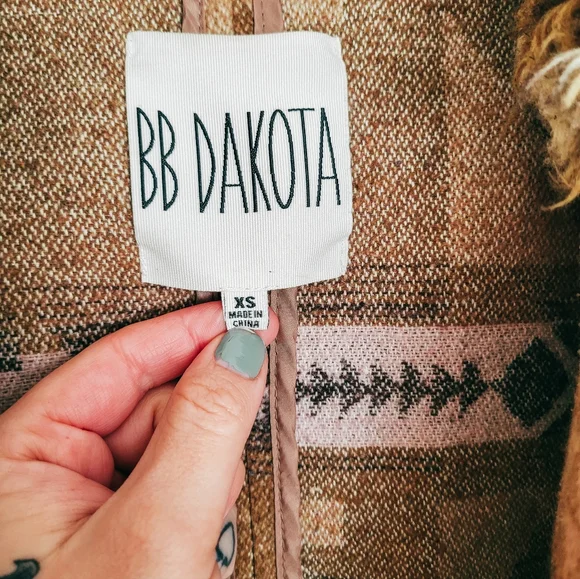 BB Dakota aztec print hooded jacket - Picture 5 of 6